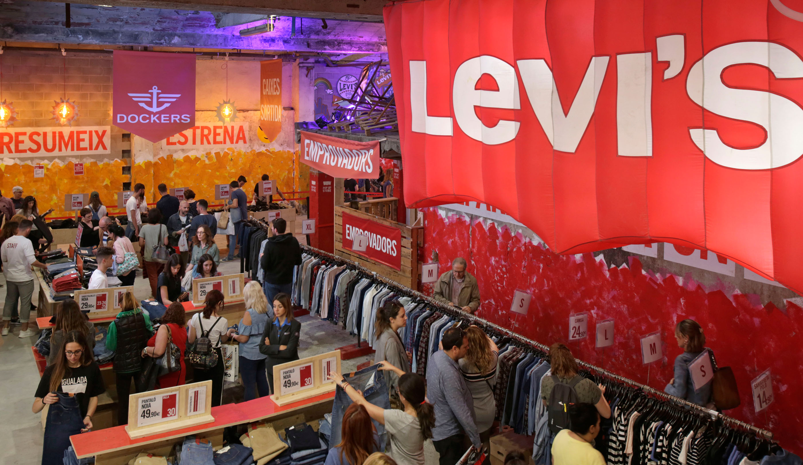 Levi's - REC.0 Experimental Stores